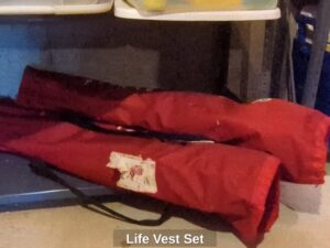Life-Vest-Set