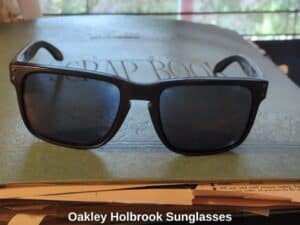 Oakley-Holbrook-Sunglasses