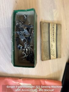 Singer-Featherweight-Sewing-Machine-with-Accessories-and-Manual-third-image