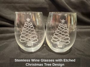 Stemless-Wine-Glasses-with-Etched-Christmas-Tree-Design