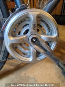 Trek-Multitrack-Hybrid-Bicycle-B-third-image