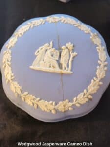 Wedgwood-Jasperware-Cameo-Dish