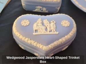 Wedgwood-Jasperware-Heart-Shaped-Trinket-Box