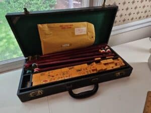 Vintage-Bakelite-Mahjong-Set-1