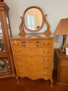 Birdseye-Maple-Serpentine-Chest-with-Mirror