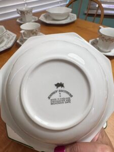 Johnson-Brothers-Eternal-Beau-Octagonal-Dinnerware-second-image