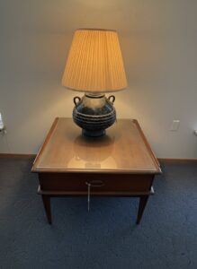 Vintage-Ceramic-Rope-Detail-Table-Lamp-and-Mid-Century-Modern-Glass-Top-End-Table