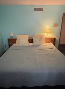 Vintage-Mid-Century-Modern-Integrated-Headboard-and-Nightstand-Unit