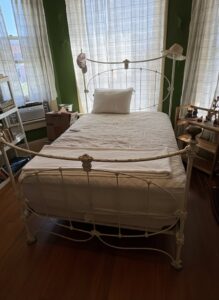 Vintage-White-Cast-Iron-Twin-Bed-Frame