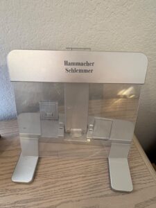 Hammacher-Schlemmer-The-Full-Page-Illuminated-Desktop-Magnifier