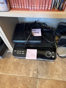 Lot-of-Two-Non-Functional-DVD-Players-1