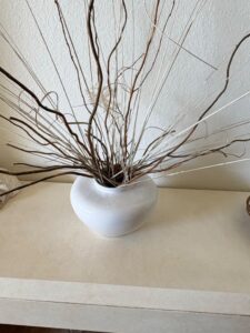 Minimalist-Ceramic-Bud-Vase-with-Decorative-Twigs