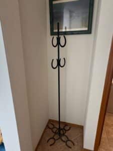 Vintage-Horseshoe-Coat-Rack