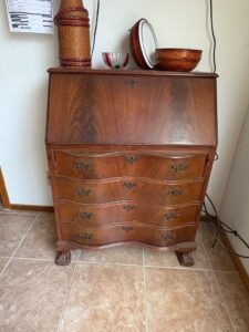 Vintage-Mahogany-Governor-Winthrop-Style-Secretary-Desk