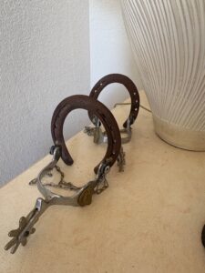 Vintage-Western-Horseshoe-Spurs