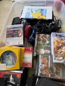 Vintage & Collectibles Bonanza, Big appliances, PS4 Games @ New Tampa