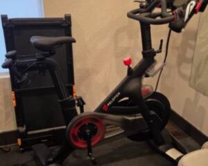 216f648b-60ea-4093-9418-becf670b6d93-1