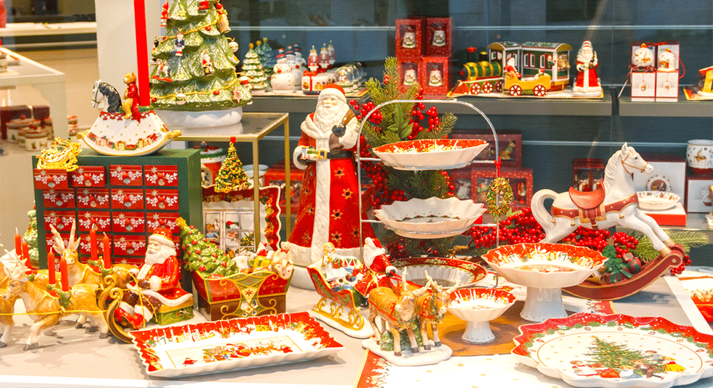 Holiday Decoration Galore: Source Items to Host Guests and Make Your Home Festive