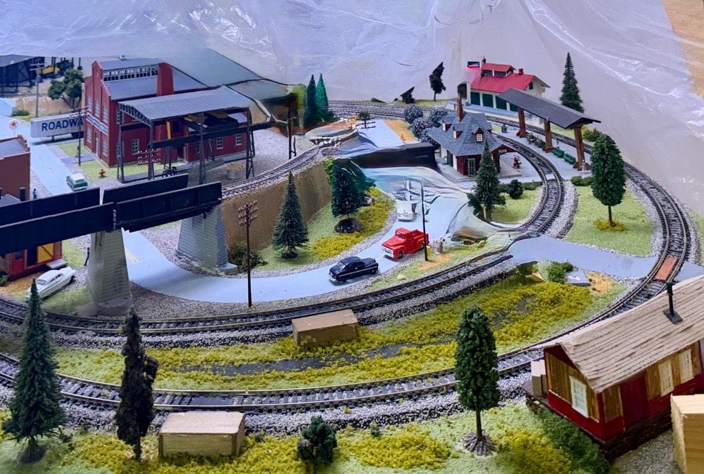 Vintage in Zionsville Estate sale: Crafts, Jewelry, Trains and More!