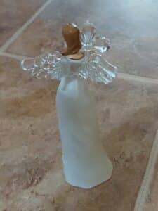 Angel-with-Pinecones-Figurine-second-image