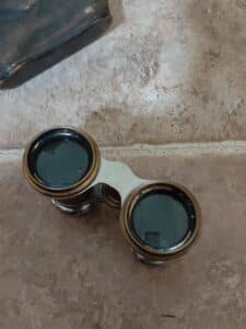Antique-Chevalier-Paris-Opera-Glasses-fourth-image