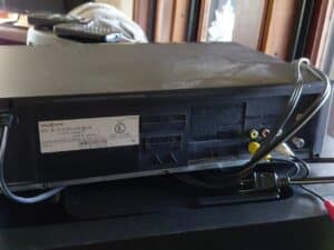 Broksonic-VHF-HSTS-Hi-Fi-Stereo-VCR-third-image