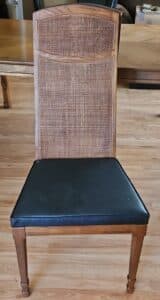 Dining-Room-table-with-set-of-chairs-third-image