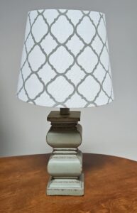 Distressed-Quatrefoil-Table-Lamp