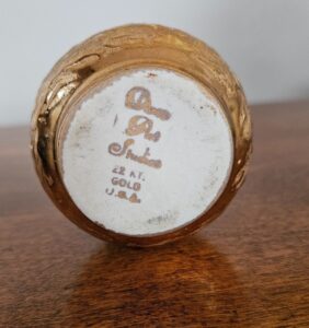 Dixon-Art-Studios-Weeping-Gold-Vase-second-image