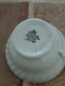 Floral-Teacup-and-Saucer-B-fourth-image