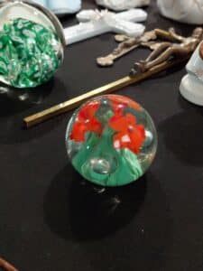 Glass-Paperweight-with-Red-Poppies-third-image