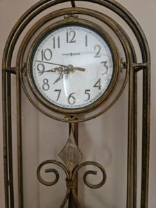 Howard-Miller-Devahn-Wall-Clock-second-image
