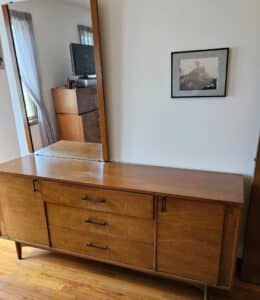 Kroehler-Danish-Teak-Dresser-with-Mirror