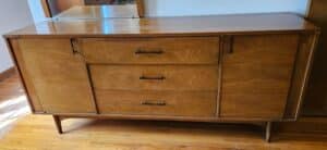 Kroehler-Danish-Teak-Dresser-with-Mirror-third-image