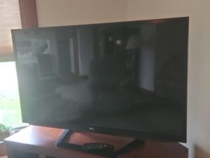 LG-Flat-Screen-Television-in