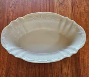 Lenox-China-Oval-Serving-Dish-with-Gold-Trim-third-image