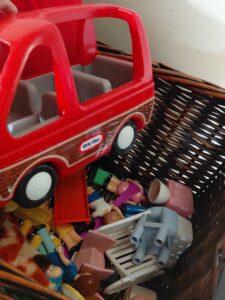 Little-Tikes-Blue-Roof-Dollhouse-Van-second-image