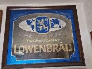 Lwenbru-Beer-Mirror