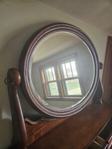 Mahogany-Bowfront-Dresser-with-Mirror-third-image