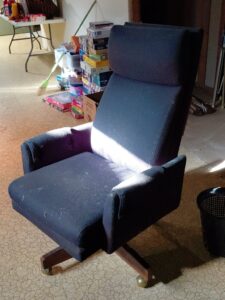 Mid-Century-Swivel-Armchair