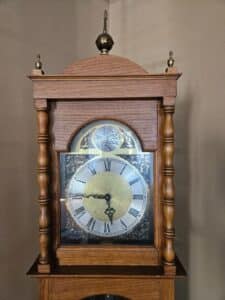 Oak-Tempus-Fugit-Grandfather-Clock-second-image