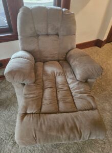 Padded-recliner-chair-second-image