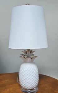 Pineapple-Ceramic-Table-Lamp