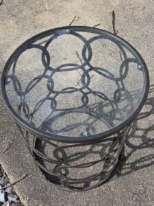 Round-Metal-Side-Table-second-image