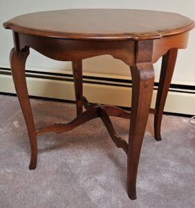 Round-Pedestal-Side-Table