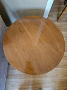 Round-Pedestal-Side-Table-second-image-1