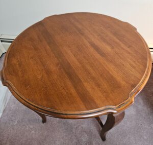 Round-Pedestal-Side-Table-second-image