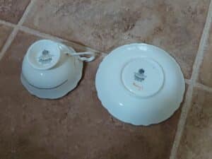 Royal-Tea-Cup-and-Saucer-second-image