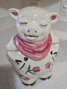 Shawnee-Smiley-Pig-Cookie-Jar