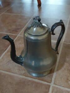 Silver-Plated-Teapot-second-image